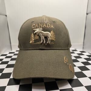 Vintage Canada Moose Embroidered Olive Green Strapback Tourist Dad Strapback